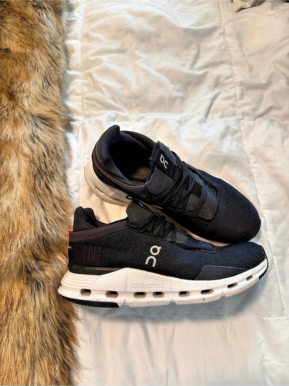 On Cloudswift Athletic Shoes US 7 Black & White